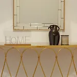 Elegant 3 Bedroom - Centre - Garage - Metro Appartamento *
