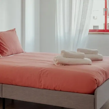 Elegant 3 Bedroom - Centre - Garage - Metro Daire Lisboa