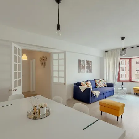 Elegant 3 Bedroom - Centre - Garage - Metro Appartamento *