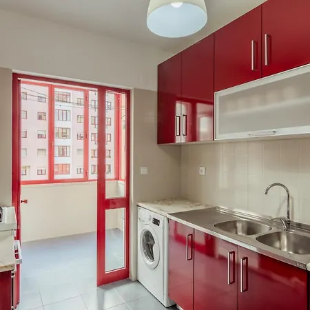Elegant 3 Bedroom - Centre - Garage - Metro * Lisbona