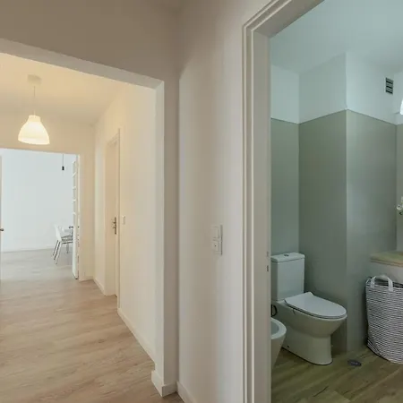 Elegant 3 Bedroom - Centre - Garage - Metro Appartamento Lisbona