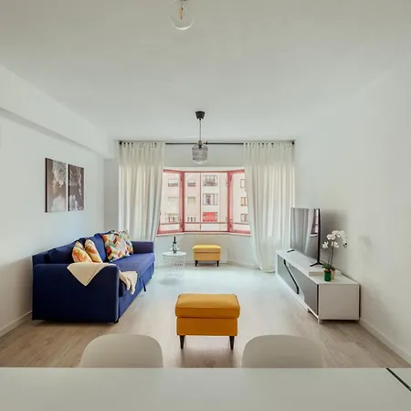Elegant 3 Bedroom - Centre - Garage - Metro Appartamento Lisbona