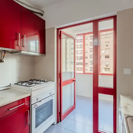 Elegant 3 Bedroom - Centre - Garage - Metro Appartamento