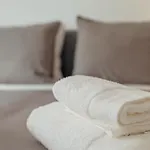 Elegant 3 Bedroom - Centre - Garage - Metro Apartment Lissabon