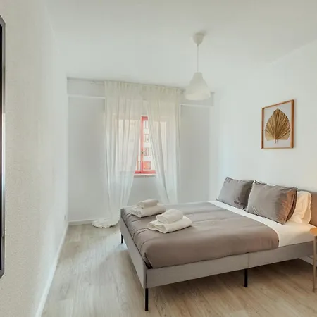 Apartment Elegant 3 Bedroom - Centre - Garage - Metro *