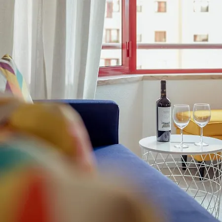 Apartman Elegant 3 Bedroom - Centre - Garage - Metro *