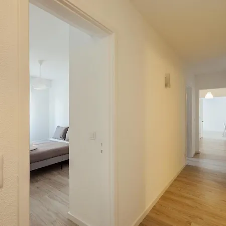 Apartman Elegant 3 Bedroom - Centre - Garage - Metro *